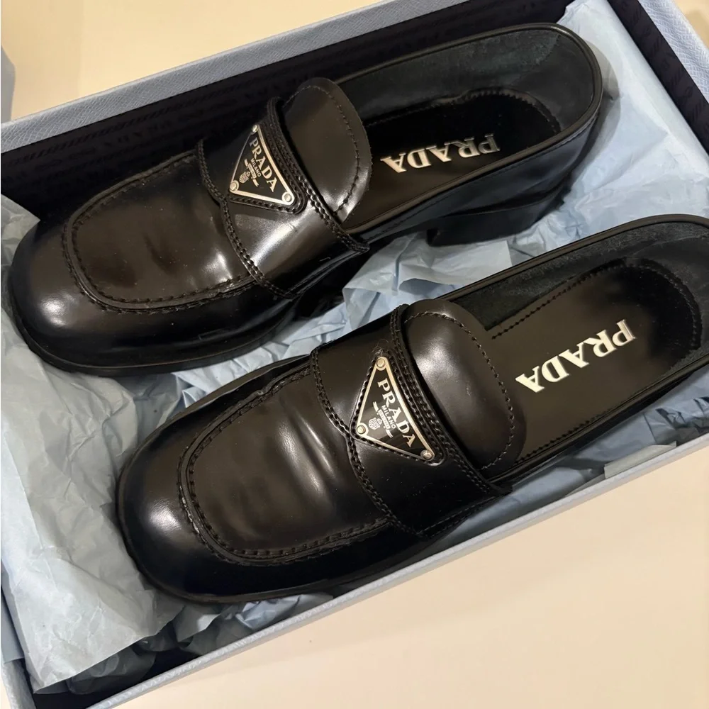 Prada Women’s Black Loafers - Picture 1 of 5